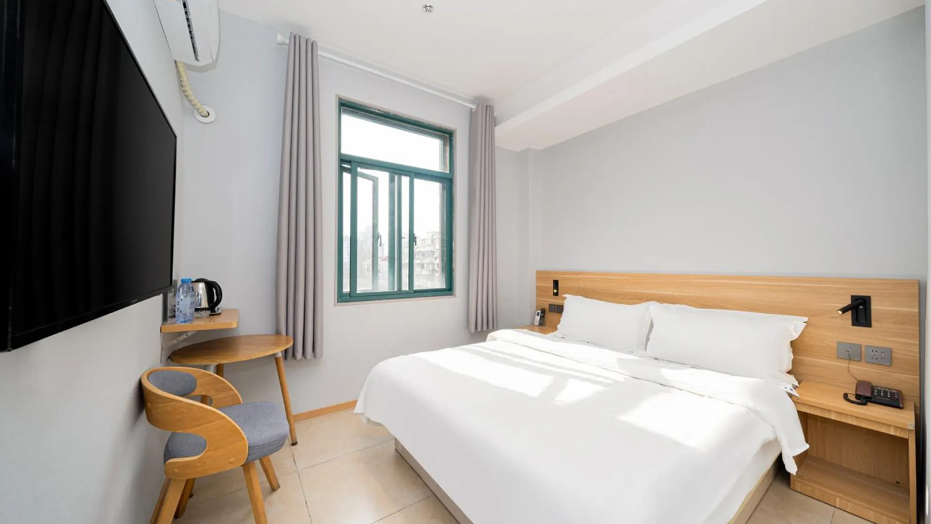 Dengba Inn-Fengqiao Road Subway Station Global Harbor Branch 上海 0*,