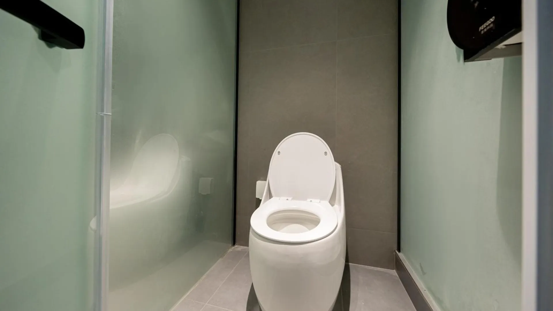 Dengba Inn-Fengqiao Road Subway Station Global Harbor Branch Shanghai 0*,