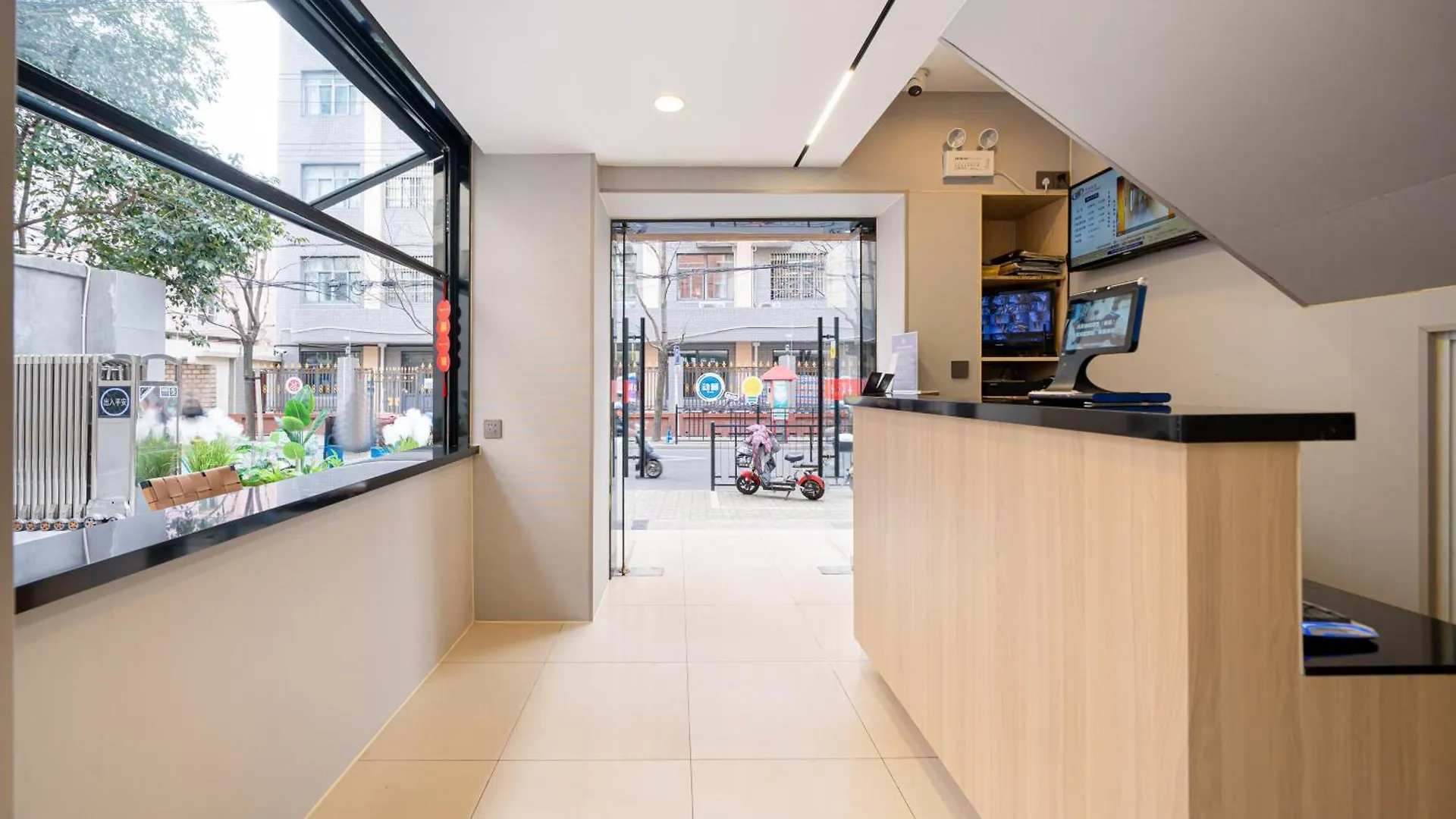 Dengba Inn-Fengqiao Road Subway Station Global Harbor Branch Shanghai 0*,